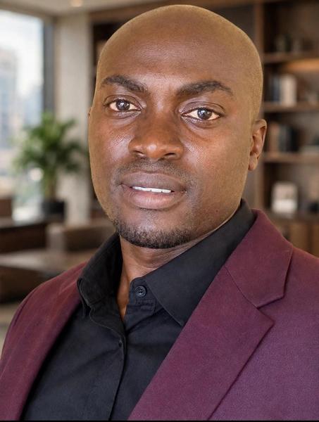 Cedrick Molaudzi, estate agent