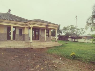 House For Sale in Mavambe, Mavambe