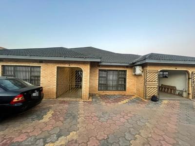 House For Sale in Thohoyandou, Thohoyandou